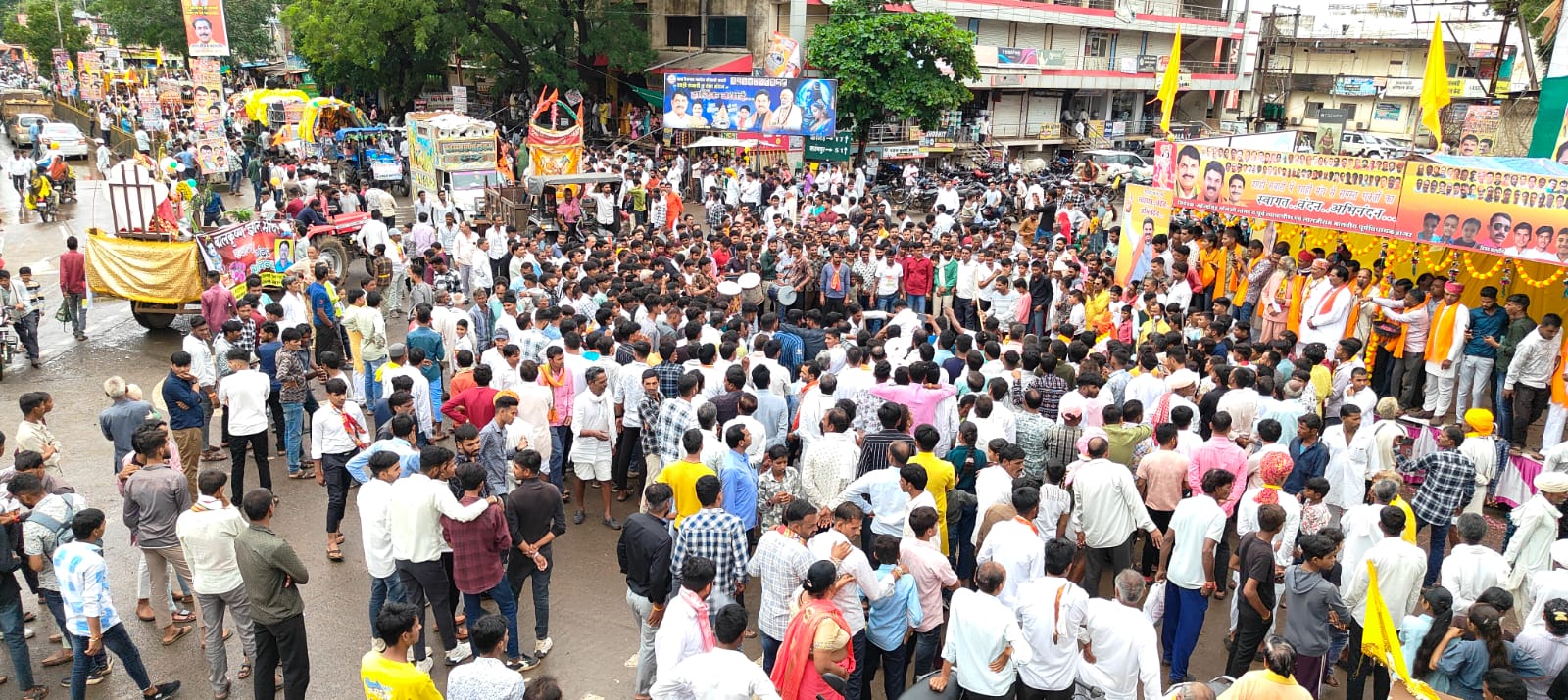 “नंद के घर आनंद भयो जय हो कन्हैया लाल” जन्माष्टमी महोत्सव पर आगर जिला मुख्यालय पर नकली भव्य पालकी यात्रा