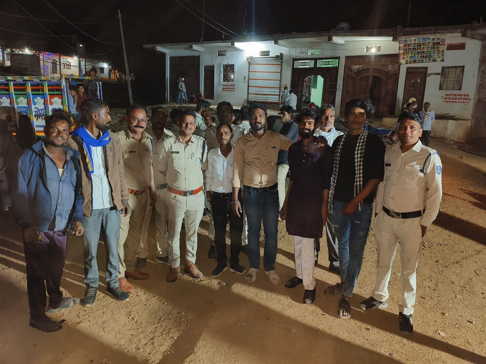 Agar malwa news: 15 से 20 पुलिस जवानों और भीम आर्मी के कार्यकर्ताओं की मौजूदगी में निकला दलित दूल्हों का जूलूस, घोड़ी पर नहीं बैठने देने की मिली थी धमकी