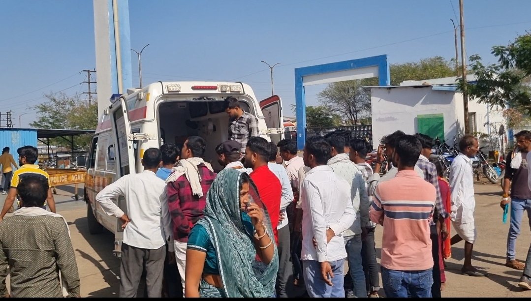 आगर सुसनेर मार्ग पर दो बाइक की हुई आमने-सामने भिड़ंत, 02 की हुई मौत 04  घायल