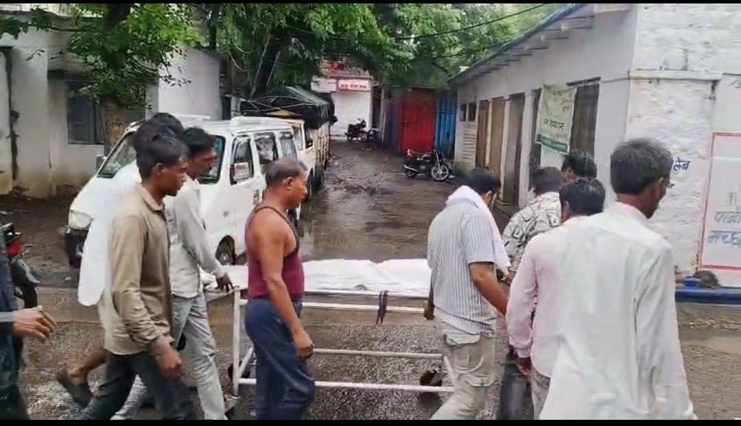 आगर मालवा में चार मजदूरों पर गिरी आकाशीय बिजली, दो युवकों की हुई मौत दो हुए घायल, खेतों में काम कर रहे थे चारों