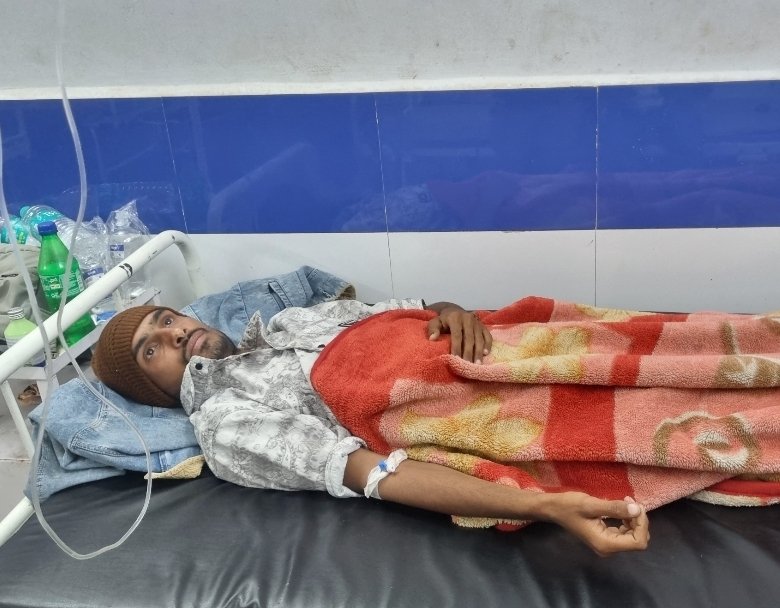 “एक्सपायरी डेट” की कोलड्रिंक पीने से युवक की बिगड़ी तबियत, दुकानदार के खिलाफ दिया आवेदन, हालत गंभीर होने पर आगर से इंदौर किया रेफर