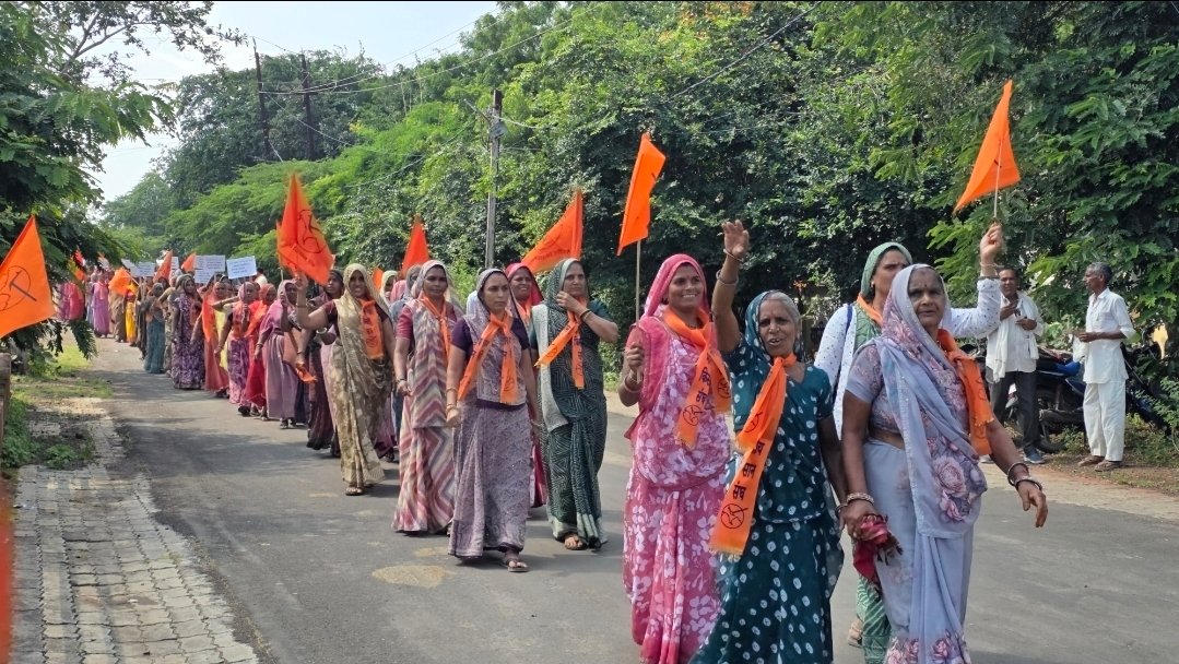 किसानों का नारा: किसान विरोधी कलेक्टर वापस जाओ, भा.की.स. ने किसानों की विभिन्न समस्याओं को लेकर निकाली विशाल रैली, मातृशक्ति भी हुई शामिल